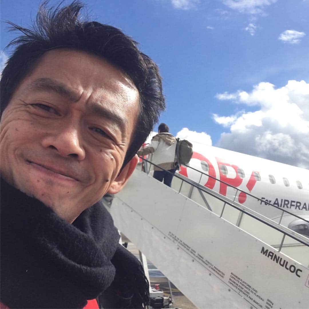 ぜんじろうのインスタグラム：「バイバイ！フランス🇫🇷 次はドイツ🇩🇪」