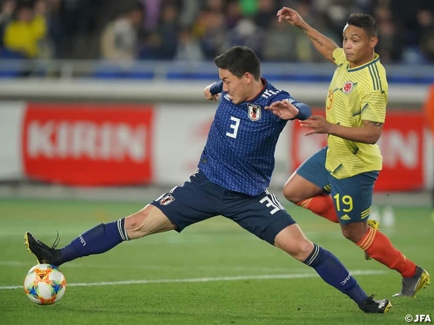 日本サッカー協会さんのインスタグラム写真 - (日本サッカー協会Instagram)「📸Match  Photos② 試合開始から#中島翔哉 選手や#堂安律 選手を中心に攻撃を仕掛け、コロンビアのゴールに迫る日本代表。 ・ キリンチャレンジカップ2019 #SAMURAIBLUE 0-1 コロンビア代表 📅3/22(金)19:20KO 📍神奈川／日産スタジアム ・ ―――――――――――――――――― Next Match>> キリンチャレンジカップ2019 🆚ボリビア代表 📅3/26(火)19:30KO 📍兵庫／ノエビアスタジアム神戸 📺フジテレビ系列で生中継 ・ 👉大会情報はJFA.jpへ ―――――――――――――――――― #daihyo #SAMURAIBLUE」3月23日 20時15分 - japanfootballassociation