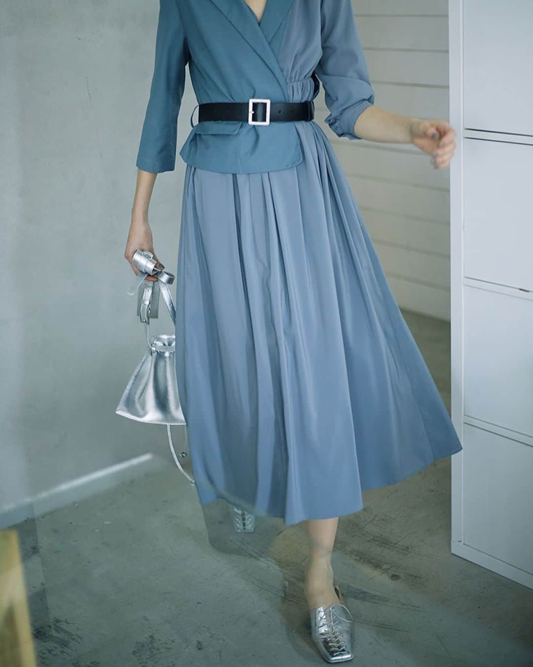 Ameri vintageさんのインスタグラム写真 - (Ameri vintageInstagram)「✔︎Restock & pre order. 03.24(sun.)12:00 TRINITY JKT DRESS delivery：in the late of May . #ameri #amerivintage #dress #shopping #fashion #japan」3月23日 20時19分 - amerivintage