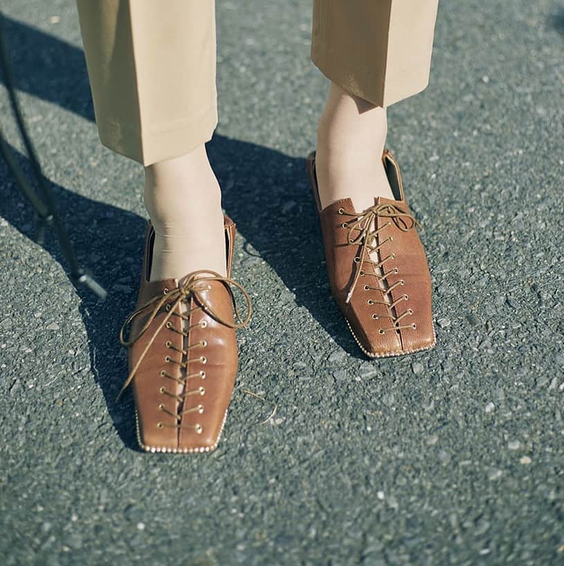 Ameri vintageさんのインスタグラム写真 - (Ameri vintageInstagram)「✔︎Restock & pre order. 03.24(sun.)12:00 LACE UP LOAFER delivery：in the late of May . #ameri #amerivintage #shoes #shopping #fashion #japan」3月23日 20時21分 - amerivintage