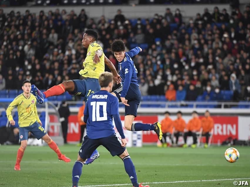 日本サッカー協会さんのインスタグラム写真 - (日本サッカー協会Instagram)「📸Match  Photos③ 後半に入りコロンビア代表は度々日本ゴールを脅かします。63分にPKで先制を許した日本代表は、直後に #香川真司 選手を投入します。 ・ キリンチャレンジカップ2019 #SAMURAIBLUE 0-1 コロンビア代表 📅3/22(金)19:20KO 📍神奈川／日産スタジアム ・ ―――――――――――――――――― Next Match>> キリンチャレンジカップ2019 🆚ボリビア代表 📅3/26(火)19:30KO 📍兵庫／ノエビアスタジアム神戸 📺フジテレビ系列で生中継 ・ 👉大会情報はJFA.jpへ ―――――――――――――――――― #daihyo #SAMURAIBLUE」3月23日 20時34分 - japanfootballassociation