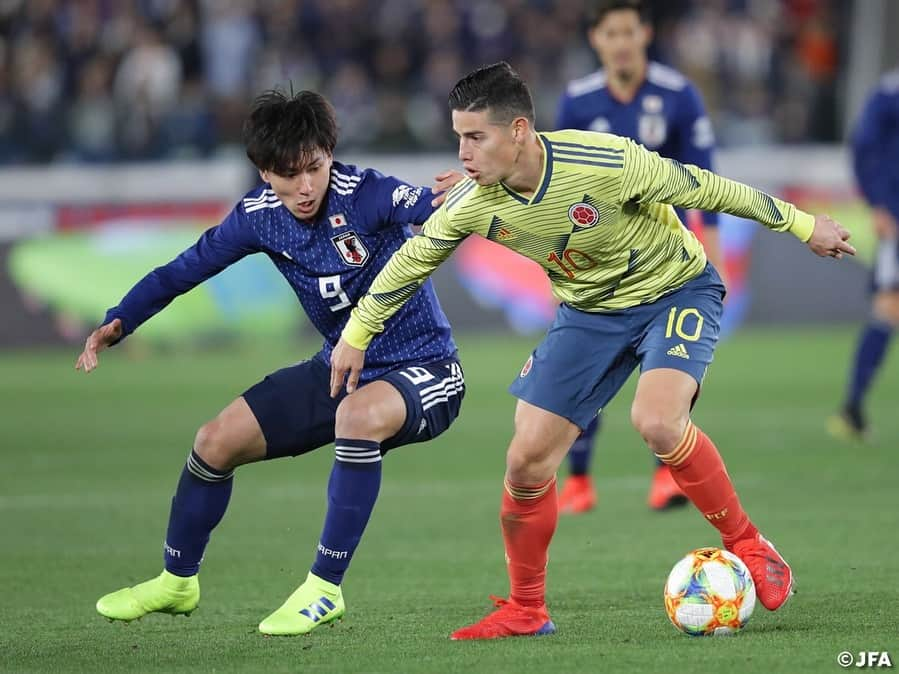 日本サッカー協会さんのインスタグラム写真 - (日本サッカー協会Instagram)「📸Match  Photos③ 後半に入りコロンビア代表は度々日本ゴールを脅かします。63分にPKで先制を許した日本代表は、直後に #香川真司 選手を投入します。 ・ キリンチャレンジカップ2019 #SAMURAIBLUE 0-1 コロンビア代表 📅3/22(金)19:20KO 📍神奈川／日産スタジアム ・ ―――――――――――――――――― Next Match>> キリンチャレンジカップ2019 🆚ボリビア代表 📅3/26(火)19:30KO 📍兵庫／ノエビアスタジアム神戸 📺フジテレビ系列で生中継 ・ 👉大会情報はJFA.jpへ ―――――――――――――――――― #daihyo #SAMURAIBLUE」3月23日 20時34分 - japanfootballassociation