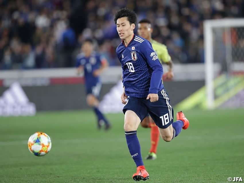 日本サッカー協会さんのインスタグラム写真 - (日本サッカー協会Instagram)「📸Match  Photos④ 1点を追う日本代表は、#香川真司 選手、#小林祐希 選手、#乾貴士 選手、#鎌田大地 選手、#安西幸輝 選手を投入しますが、最後までゴールネットを揺らすことはできず、0-1で試合を終えました。 ・ キリンチャレンジカップ2019 #SAMURAIBLUE 0-1 コロンビア代表 📅3/22(金)19:20KO 📍神奈川／日産スタジアム ・ ―――――――――――――――――― Next Match>> キリンチャレンジカップ2019 🆚ボリビア代表 📅3/26(火)19:30KO 📍兵庫／ノエビアスタジアム神戸 📺フジテレビ系列で生中継 ・ 👉大会情報はJFA.jpへ ―――――――――――――――――― #daihyo #SAMURAIBLUE」3月23日 20時46分 - japanfootballassociation