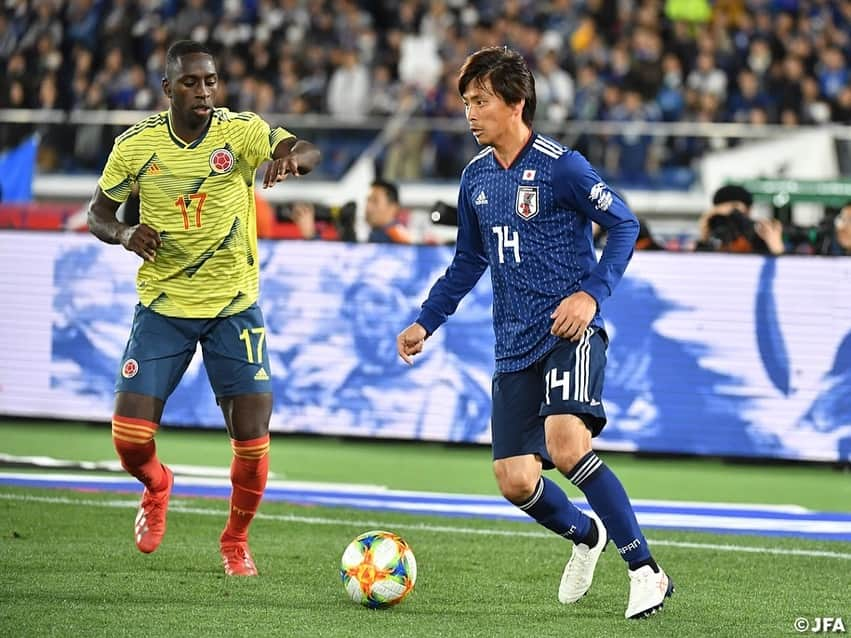 日本サッカー協会さんのインスタグラム写真 - (日本サッカー協会Instagram)「📸Match  Photos④ 1点を追う日本代表は、#香川真司 選手、#小林祐希 選手、#乾貴士 選手、#鎌田大地 選手、#安西幸輝 選手を投入しますが、最後までゴールネットを揺らすことはできず、0-1で試合を終えました。 ・ キリンチャレンジカップ2019 #SAMURAIBLUE 0-1 コロンビア代表 📅3/22(金)19:20KO 📍神奈川／日産スタジアム ・ ―――――――――――――――――― Next Match>> キリンチャレンジカップ2019 🆚ボリビア代表 📅3/26(火)19:30KO 📍兵庫／ノエビアスタジアム神戸 📺フジテレビ系列で生中継 ・ 👉大会情報はJFA.jpへ ―――――――――――――――――― #daihyo #SAMURAIBLUE」3月23日 20時46分 - japanfootballassociation