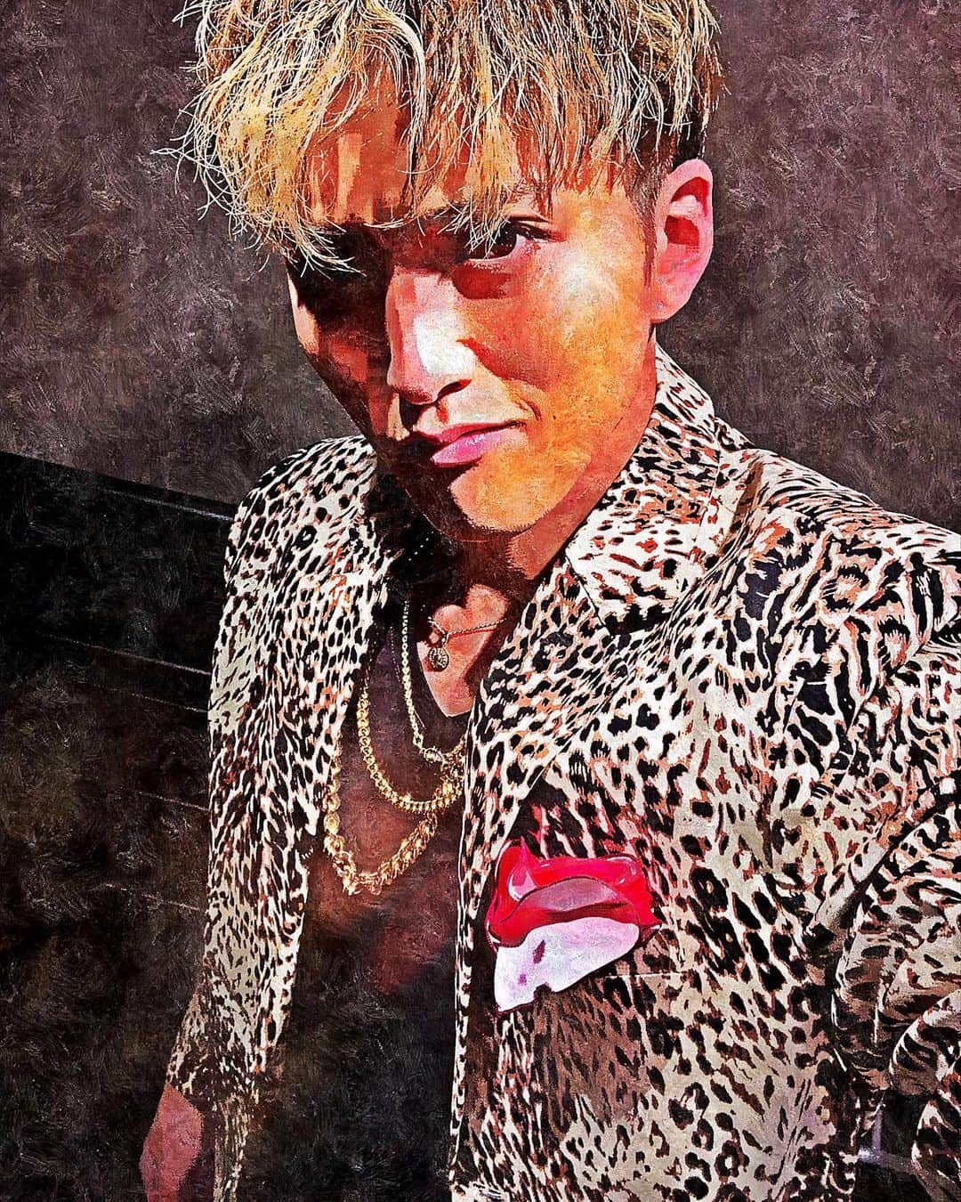 のインスタグラム：「昨日の「佐々木和也感謝祭」衣装。 豹柄のセットアップスーツ。 衣装さん用意してくださってありがとうございました^ ^ とにかく楽しかった！ みんなと一緒に笑って、みんなに歌を聴いてもらえて、みんなの前にステージで立てて、、、 こうやってこのイベントが出来たのもみんなのおかげ^ ^ 僕が輝けるのは応援してくれる人がいるから。 「ありがとう」 をこれからもステージの上から、歌で、パフォーマンスで返していくからね！ 本当にありがとう！ これからもよろしくね！」