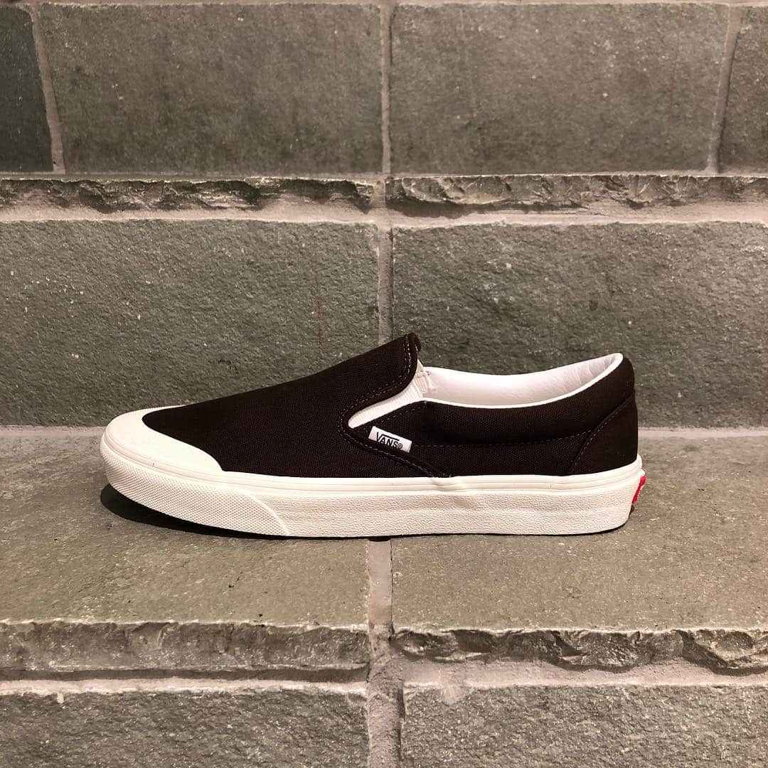 BEAMS JAPANさんのインスタグラム写真 - (BEAMS JAPANInstagram)「＜VANS＞ Mens Classic Slip-On 1 BEAMS JAPAN 3F @beams_japan #vans #beams #beamsjapan #beamsjapan3rd Instagram for New Arrivals Blog for Recommended Items #japan #tokyo #shinjuku #fashion #mensfashion #womensfashion #日本 #東京 #新宿 #ファッション#メンズファッション #ウィメンズファッション #ビームス #ビームスジャパン」3月23日 20時55分 - beams_japan