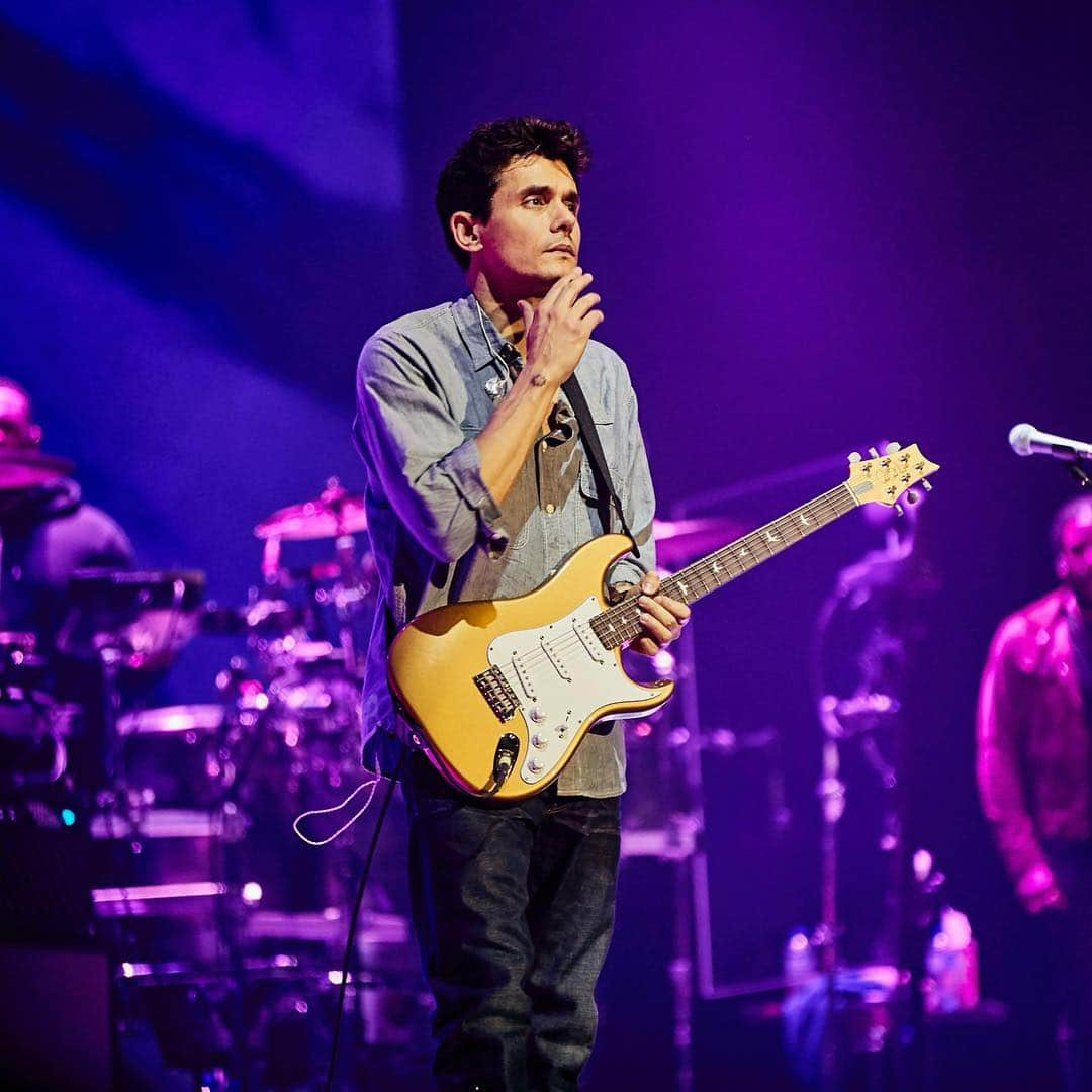 ジョン・メイヤーさんのインスタグラム写真 - (ジョン・メイヤーInstagram)「A beautiful, profound night in Auckland NZ. ♥️🇳🇿 📷 @daniel」3月23日 20時57分 - johnmayer