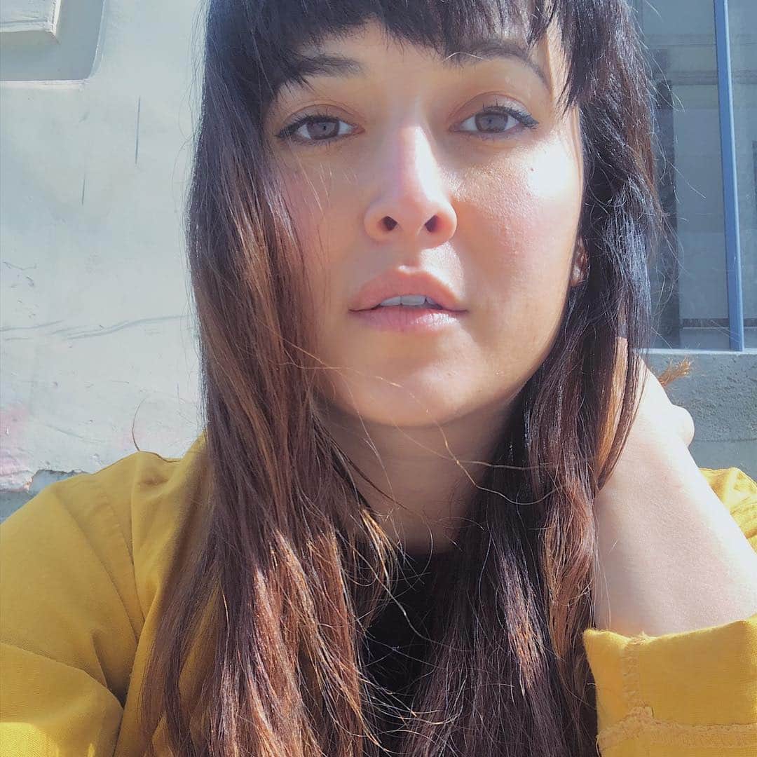フリーディアのインスタグラム：「Me waiting.... 待っている私。 ⠀⠀⠀⠀⠀⠀⠀⠀⠀⠀⠀⠀ ⠀⠀⠀⠀⠀⠀⠀⠀⠀⠀⠀⠀ ⠀⠀⠀⠀ ⠀⠀⠀⠀⠀⠀⠀⠀⠀⠀⠀⠀ ⠀⠀⠀⠀ ⠀#saturday #weekend #weekendvibes #sunny #losangeles #waiting #springbreak #spring #instagram #instapic #love」