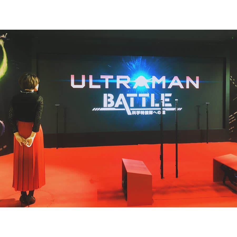 潘めぐみさんのインスタグラム写真 - (潘めぐみInstagram)「『ULTRAMAN』 . Anime Japan 2019のNetflixブースがアツい‼️ . そして、映像コーナーの『ULTRAMAN BATTLE〜科特隊への道〜』がスゴい‼️ . ULTRAMANに変身してスペシウム光線を撃てると聞いていたけど、想像以上に贅沢な空間でした✨ . 体験した映像は、その場でQRコードをもらえるので、そこにアクセスすると、ツイッターにアップできて、保存もできちゃいます‼️ . ツイートすると抽選で豪華なプレゼントが✨🎁 . 最後にステッカーをもらって、ウルトラホクホクトマンです。笑 . #AnimeJapan #AnimeJapan2019 #Netflix #ネトフリ #ネトフリアニメ #アガるネトフリアニメ #ULTRAMAN #円谷プロ . 動画はツイッターにアップさせて頂きました🎶 . 写真はマネージャー氏が撮ってくれました📸 . 今日もありがとう、マネージャー氏🙏✨」3月23日 21時04分 - han_meg_han