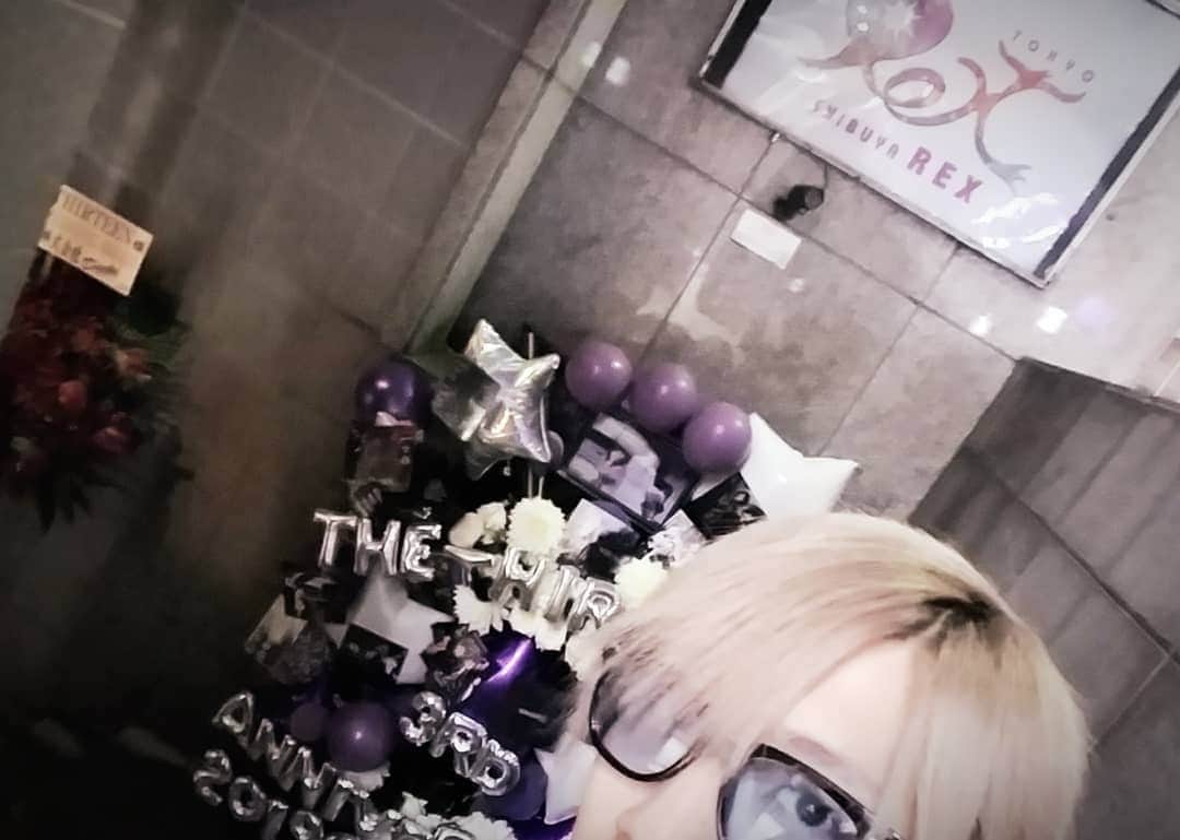 Chiyu のインスタグラム：「ファンとの一体感素敵でした！ 3DAYSお疲れさまでしたm(_ _)m #13 #TheTHIRTEEN #真緒 #美月 #渋谷Rex #3周年 #めで鯛」