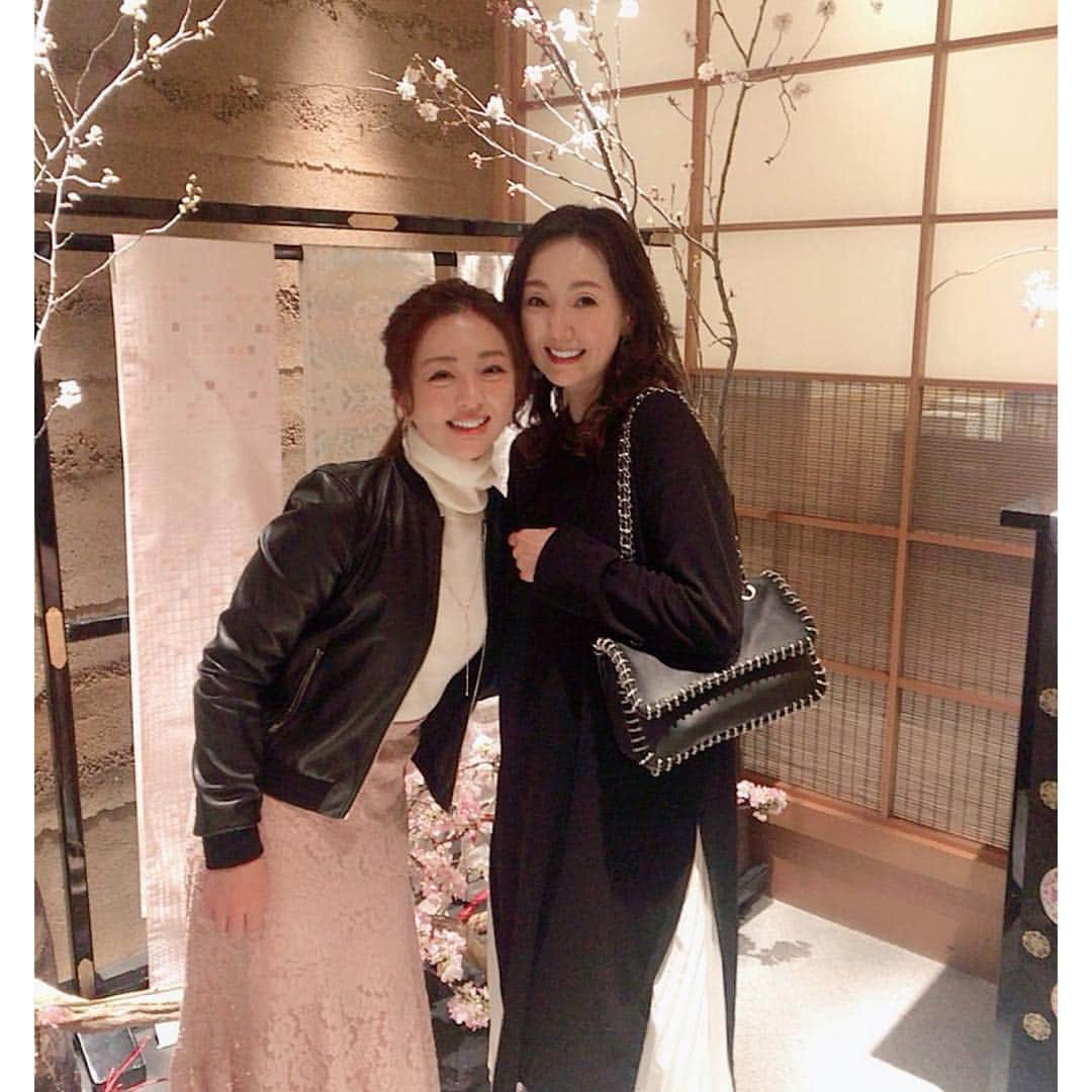 祥子さんのインスタグラム写真 - (祥子Instagram)「💖 大好きで憧れのとよた真帆さんと食事をしてきました🥰 夢のような幸せで楽しい時間でした😋💓 ありがとうございました♡ #とよた真帆 さん #大好き #憧れの女性  #楽しい #美味しい #美しい #幸せ #happy  #感謝 #ありがとうございました 🥰」3月23日 21時11分 - sho_ko.0413