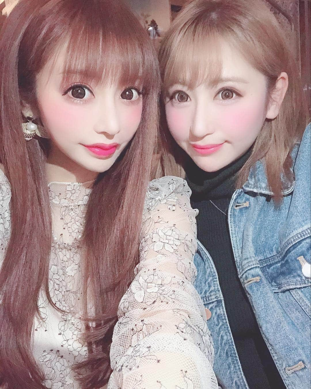 一條りおなさんのインスタグラム写真 - (一條りおなInstagram)「こはたん❤️と ボンダイカフェのテラスで 女子会🍴👭💕 . チーズトッピング アンチョビソースのハンバーグ 美味しすぎ😋💓 . #girlstalk #bondaicafe  #telas  #yummy」3月23日 21時42分 - riona.i