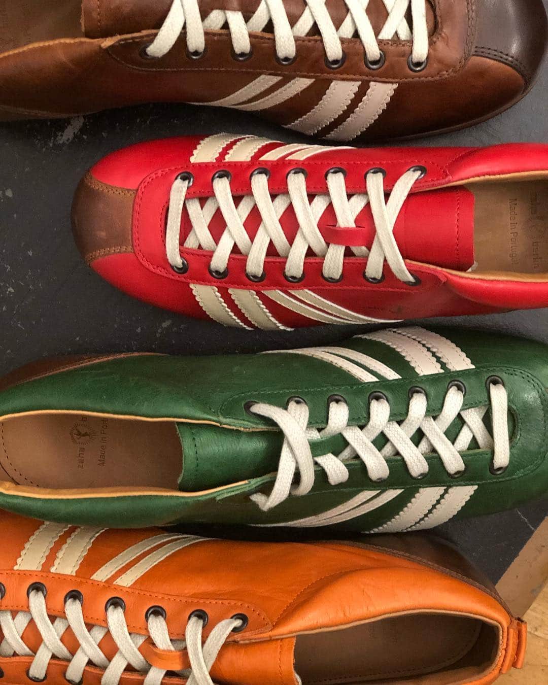 のインスタグラム：「Happy Day in Zeha Berlin ! 💋 #SNeAkErS #zehaberlin #LIGA  #newcollection #berlinstyle #berlinshopping #genuineleather #verapelle #mensfashion #menshoes #zehaberlin berlin #quality #womanswear #menswear #vintage #handmade #handgefertigt #luxuryshoes #leder #oldgermanbrand #fashion #calzature #schuhe #handmade #musthave #sport #streetstyle #vintagesportswear #scarpe」