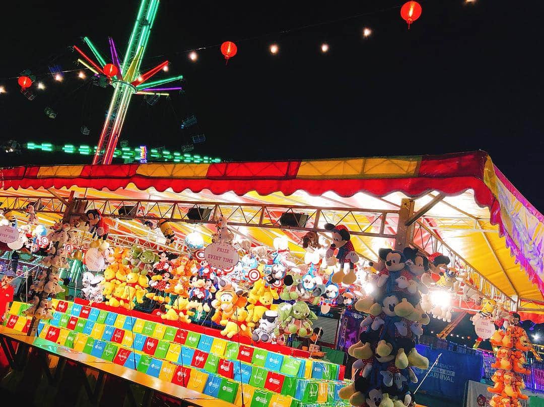 畑田亜希さんのインスタグラム写真 - (畑田亜希Instagram)「🎠MARINA BAY CARNIVAL 🎡 ・ ・ 移動遊園地🎢楽し過ぎる〜🥳 ・ ・ #2019 #sg #carnival #marinabaycarnival #三半規管やられるけどw #楽し過ぎる #もう終わっちゃう〜」3月23日 22時01分 - akihatada