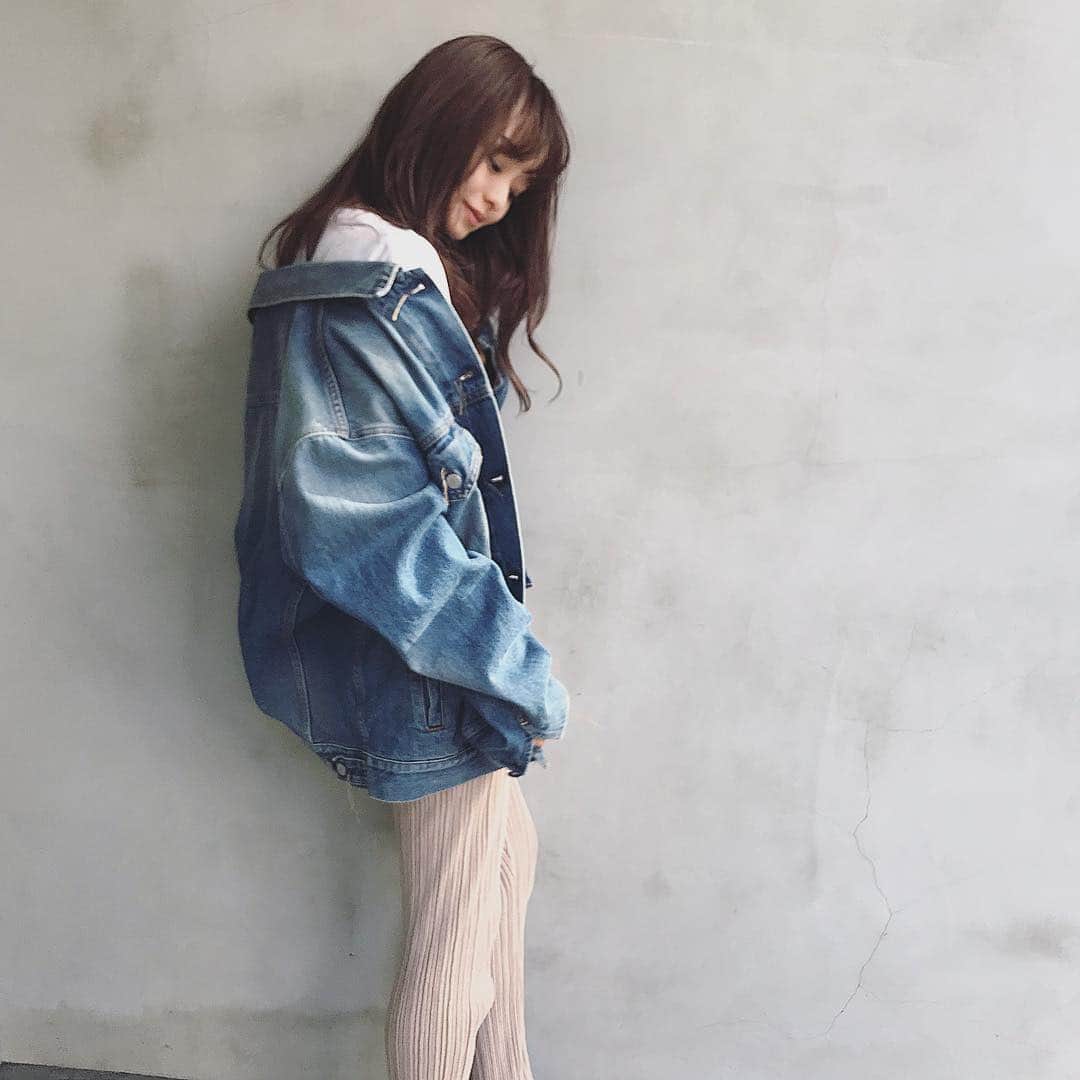 野口和弘のインスタグラム：「丸林広奈ちゃんメンテナンス☺︎ . 今回のカラーは春を意識したピンクグレージュ。 . 肌の色も血色よく見えて健康的な女性に。 . #丸林広奈  #cieca.」
