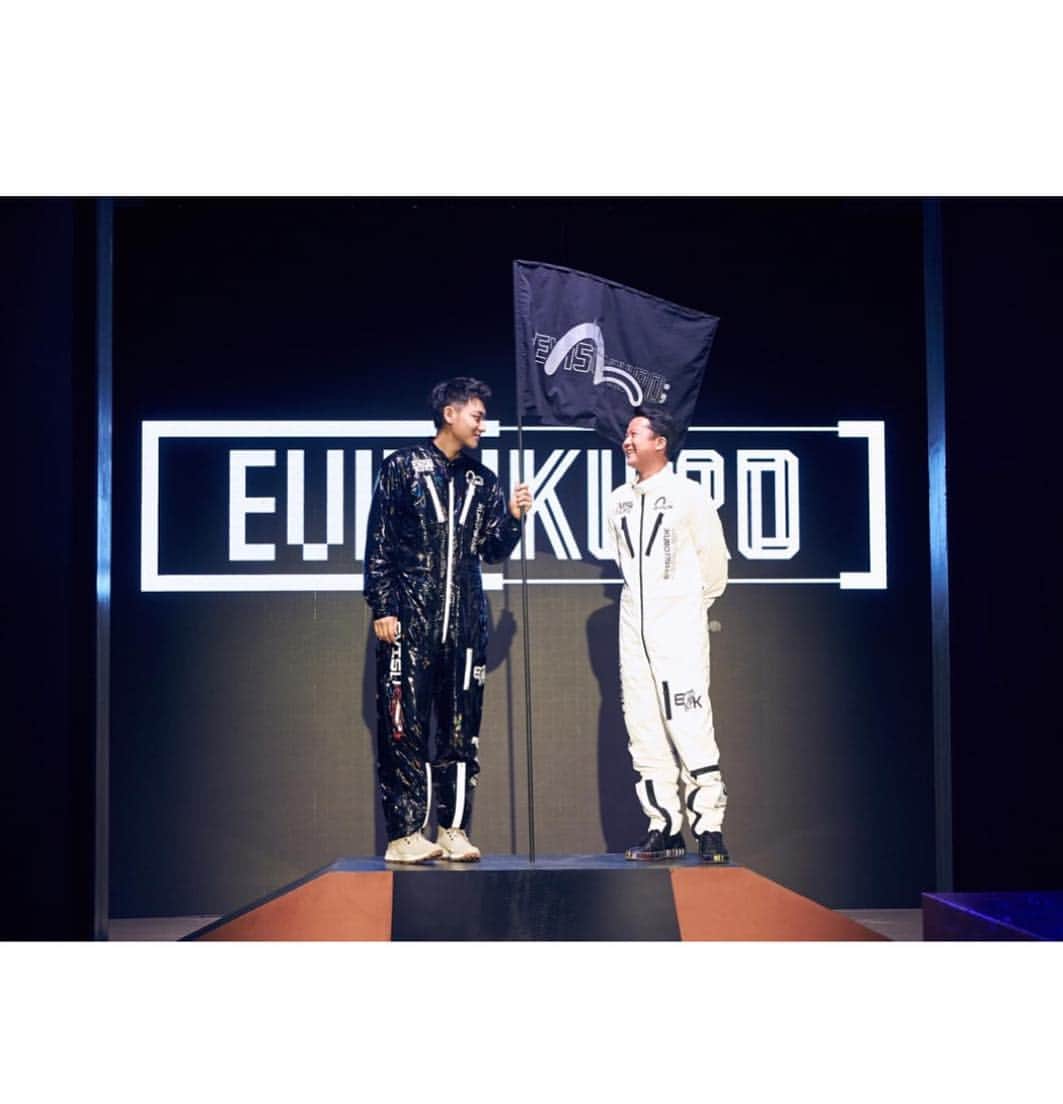 エヴィスジーンズさんのインスタグラム写真 - (エヴィスジーンズInstagram)「That’s a wrap to Evisu partee.  #evisu #2019 #evisukuro #denim #fashion #ykwtfgo #yktv #fashionshow #runway」3月23日 22時38分 - evisu1991