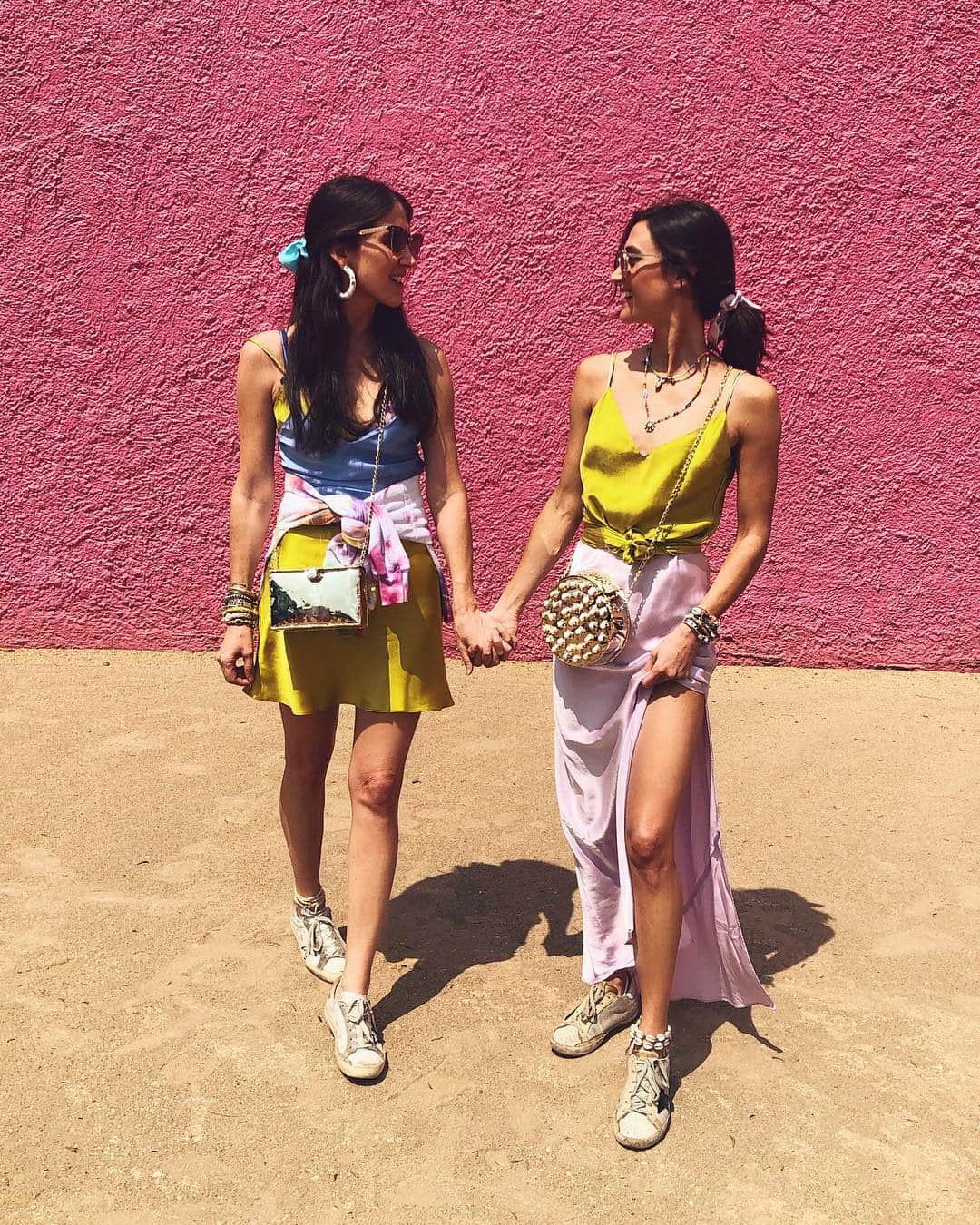 のインスタグラム：「Color explosion 💥🌈 @danielleasnyder and @jodiesnydermorel in head to toe Dannijo • Tap to shop #dannijogirls」
