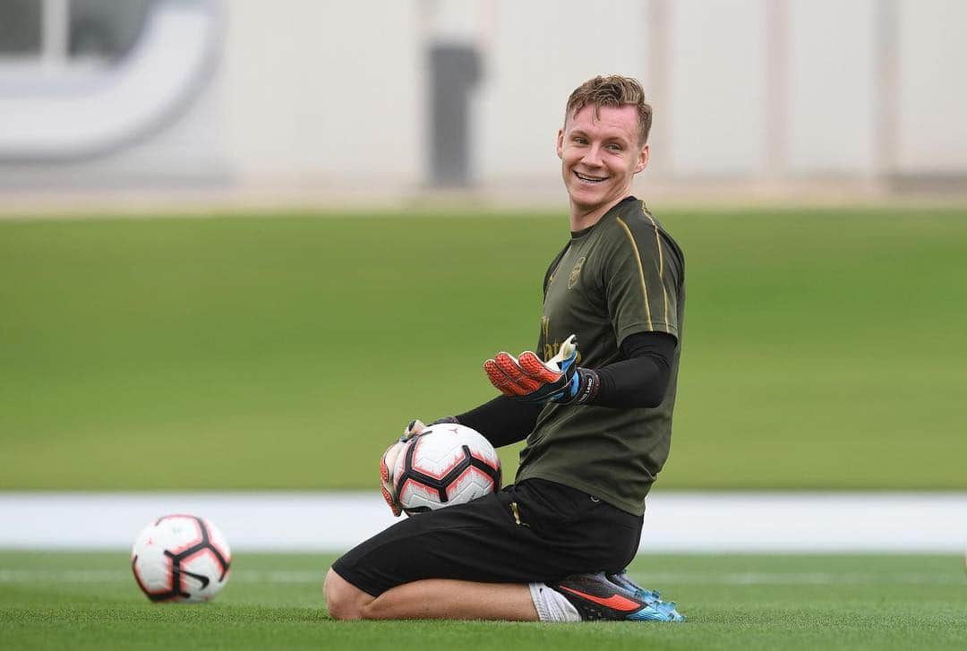 ベルント・レノさんのインスタグラム写真 - (ベルント・レノInstagram)「😃💪🏽⚽️🔴 #ArsenalinDubai」3月23日 22時54分 - berndleno1