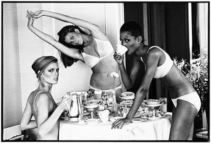 ブライアンアトウッドさんのインスタグラム写真 - (ブライアンアトウッドInstagram)「Morning stretch with Lisa,Pamela and Beverly.... 💥💥💥 #iconic #breakfast #supermodels #fabulous #arthurelgort #fashion #morning #routine #bastyle #brianatwood #inspiration」3月23日 22時57分 - brian_atwood