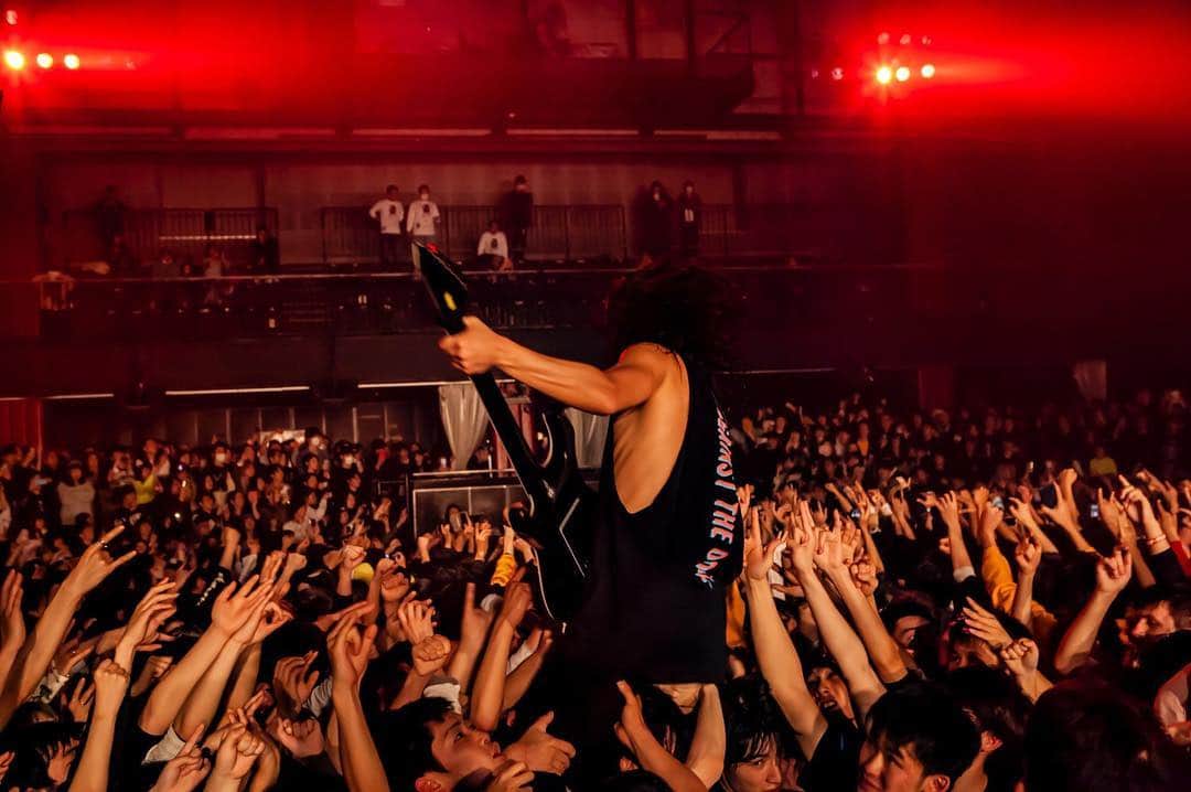 Crystal Lakeさんのインスタグラム写真 - (Crystal LakeInstagram)「Thanks to everyone who came out to see our show on the AGAINST THE ODDS tonight in Tokyo! It was INCREDIBLE!! See you all on the HELIX ONEMAN JAPAN TOUR 2019 next month!! 📷: @taka_tallman  #CrystalLake #AgainstTheOdds」3月23日 23時00分 - crystallake777