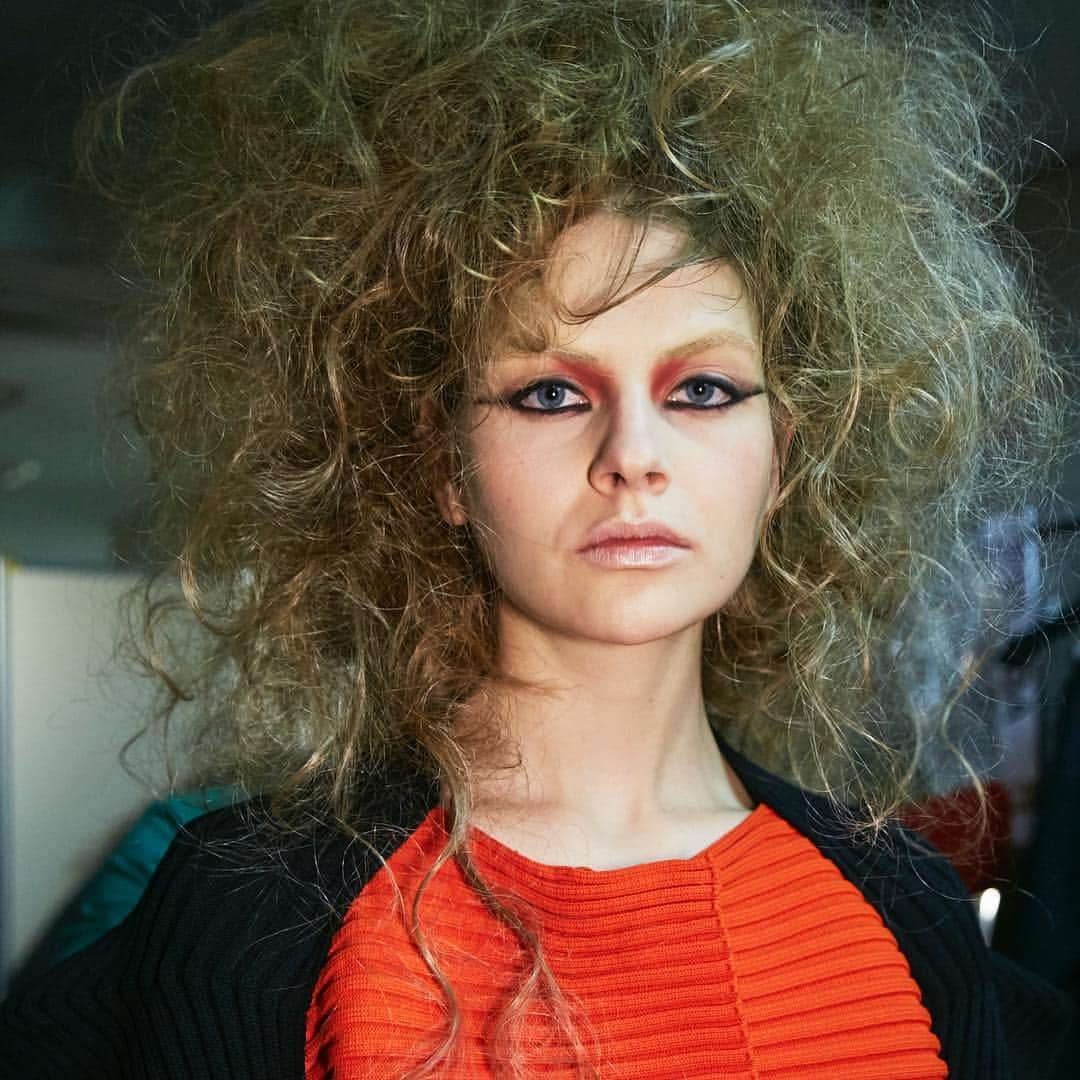 資生堂 さんのインスタグラム写真 - (資生堂 Instagram)「Tokyo Fashion Week  HIROKO KOSHINO  @hirokokoshino_official  #afwt #aw19  #backstage #makeup  by @shiseido_hma  #headmakeupartist by #setsukosuzuki  #photo by @hanamiisuzukii  @shiseido  #visiblefeelsinvisible  #beautyreimagined  #fashion  #fashionphoto  #backstagemakeup #model #creativemakeup  #backstagephoto #makeuplook」3月23日 23時01分 - shiseido_hma