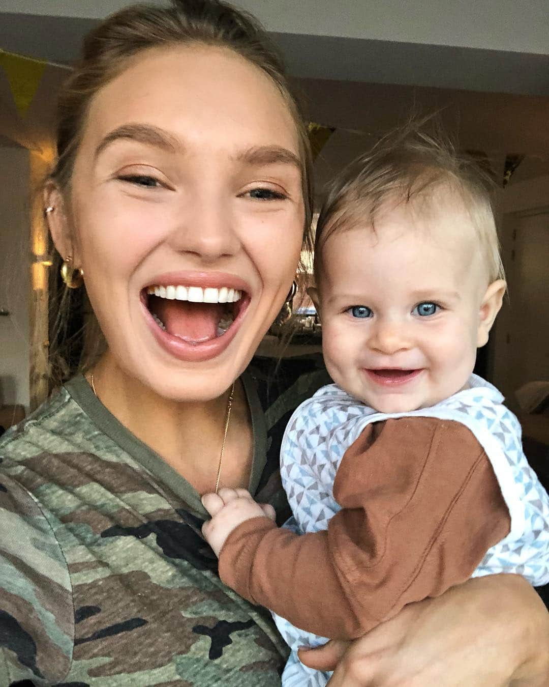 ロミー・ストリドさんのインスタグラム写真 - (ロミー・ストリドInstagram)「Happy birthday to my smallest best friend in the world 🥰」3月23日 23時24分 - romeestrijd