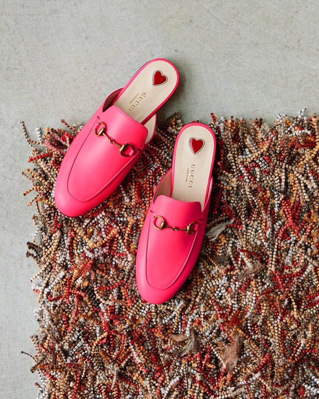 Nordstromさんのインスタグラム写真 - (NordstromInstagram)「Your favorite loafers just got an update for spring #linkinbio to shop the latest hard-to-miss hue from Gucci.」3月23日 23時50分 - nordstrom