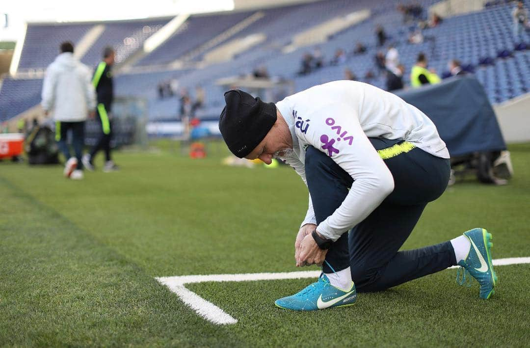 クラウディオ・タファレルさんのインスタグラム写真 - (クラウディオ・タファレルInstagram)「match day 🇧🇷」3月23日 23時58分 - taffareloriginal