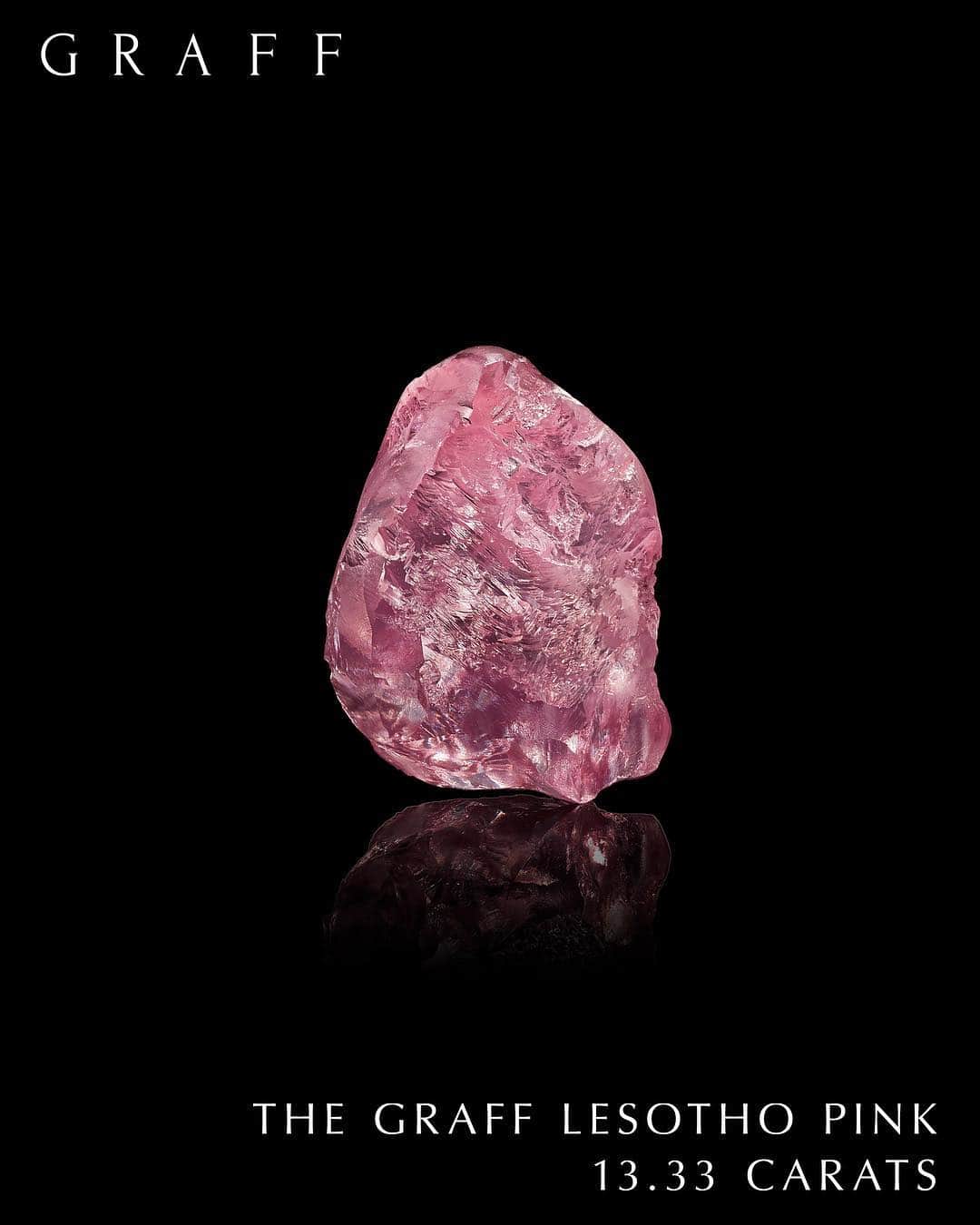 Graffさんのインスタグラム写真 - (GraffInstagram)「Raw perfection. • Introducing the 13.33 carat Graff Lesotho Pink rough diamond, a rare and miraculous discovery. With their limitless passion, precision and patience, our artisans will unlock the fire and scintillation of this exceptionally rare pink gem. #graffdiamonds」3月24日 0時10分 - graff