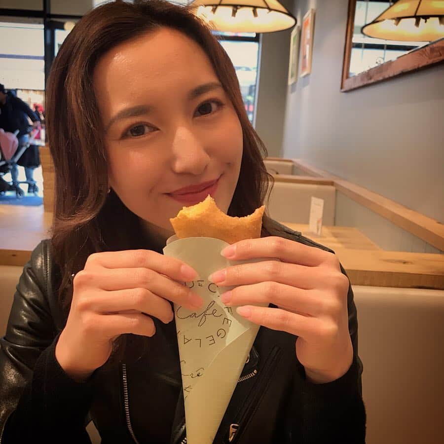 松本リコのインスタグラム：「・ ・ ・ ・ ジェラートピケカフェで お茶して一日ショッピングっ♡ うちいつも良い買い物できる〜♪ ・ ・ ・ ( @gelato_pique_cafe ) #ジェラートピケカフェ #gelatopiquecafe #クレープ #japanesegirl #japangirl  #japanesemodel #japanmodel #yahoo #お洒落 #インスタグラマー  #インフルエンサー #撮影 #ハーフ顔 #ハーフモデル #fashion #通販モデル #ファッション #楽天 #通販」