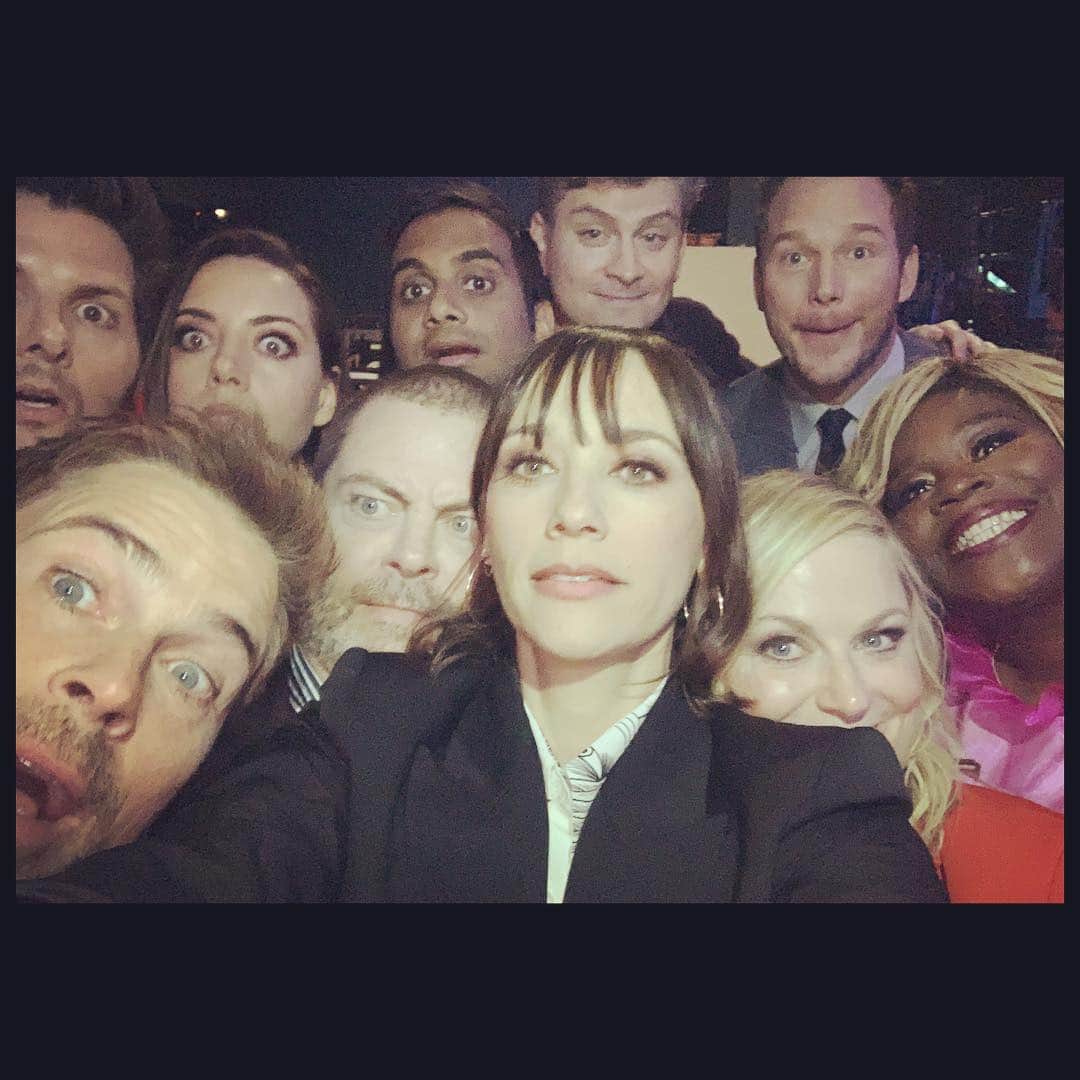 Rettaさんのインスタグラム写真 - (RettaInstagram)「Oh What A Night! • Thanks to the @PaleyCenter for this epic reunion and thanks to the fans who came, those of you who streamed and all who continue to watch our sweet li’l show about friendship. #PaleyFest • #MyHeartIsFull #10Years #ParksAndRecForLife」3月24日 0時32分 - unforettable