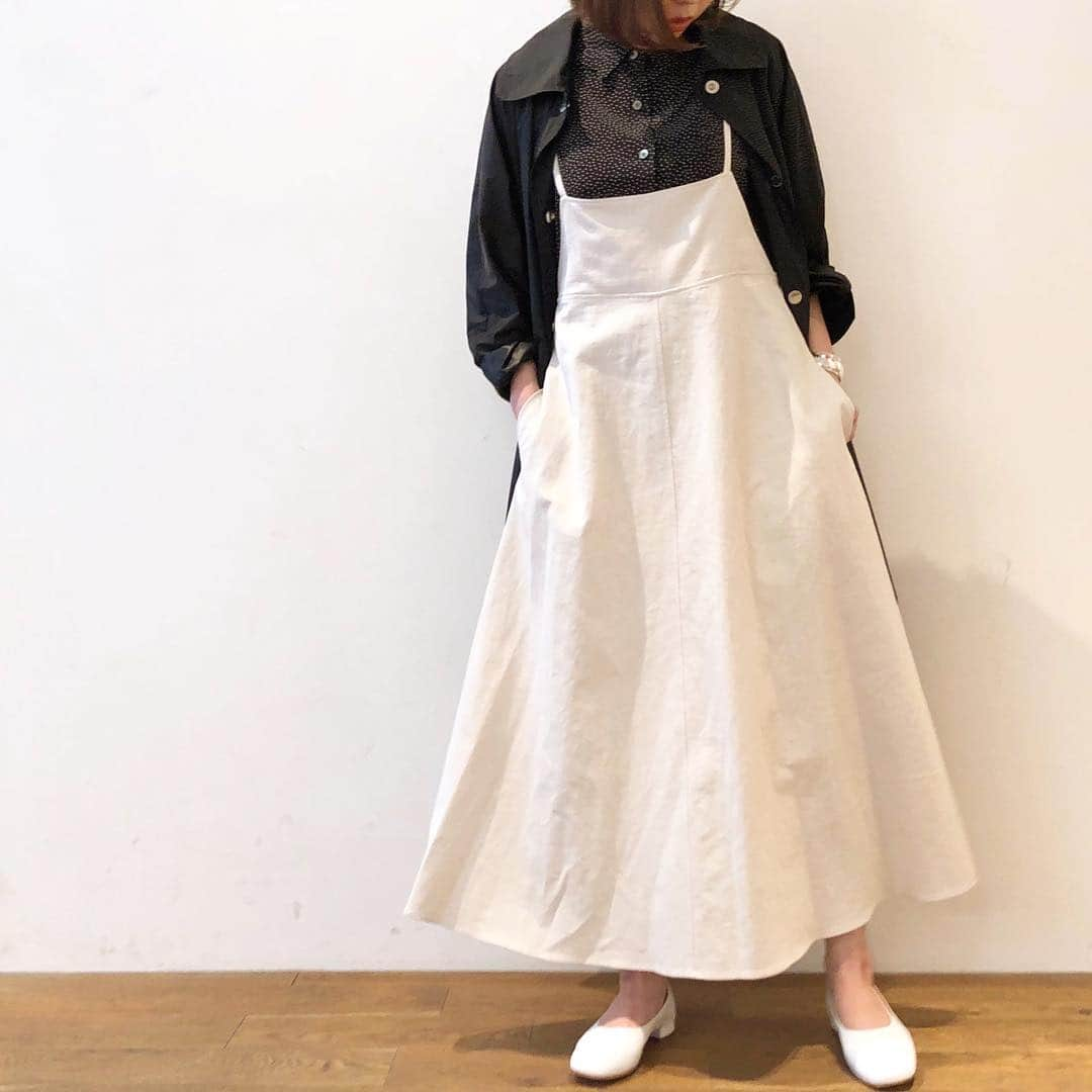 DRESSTERIORさんのインスタグラム写真 - (DRESSTERIORInstagram)「【2WAY】﻿﻿﻿﻿﻿﻿﻿﻿﻿﻿﻿﻿﻿﻿﻿ サロペットスカート﻿ ¥26,000+tax﻿﻿﻿﻿﻿﻿﻿ ﻿ 肩紐を背中側のループに通して結ぶ仕様になっているので、着丈を調整でき、サロペットスカートとしても、ワンピースとしても着用いただけます。﻿ ﻿ ﻿ ﻿ ﻿﻿﻿ #dressterior #ドレステリア #サロペット #サロペットスカート #kyoto #京都bal」3月24日 11時43分 - dressterior_official