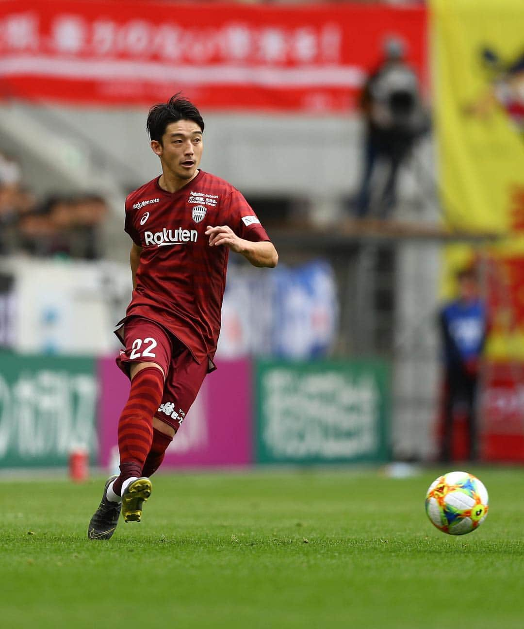 ヴィッセル神戸さんのインスタグラム写真 - (ヴィッセル神戸Instagram)「DAIGO NISHI 🇯🇵 . #vissel #visselkobe #ヴィッセル神戸 #jleague #jリーグ #WeAreKobe #一致団結 #神戸 #西大伍 #ダイゴ #代表 #日本代表 #daihyo #SAMURAIBLUE」3月24日 10時13分 - visselkobe