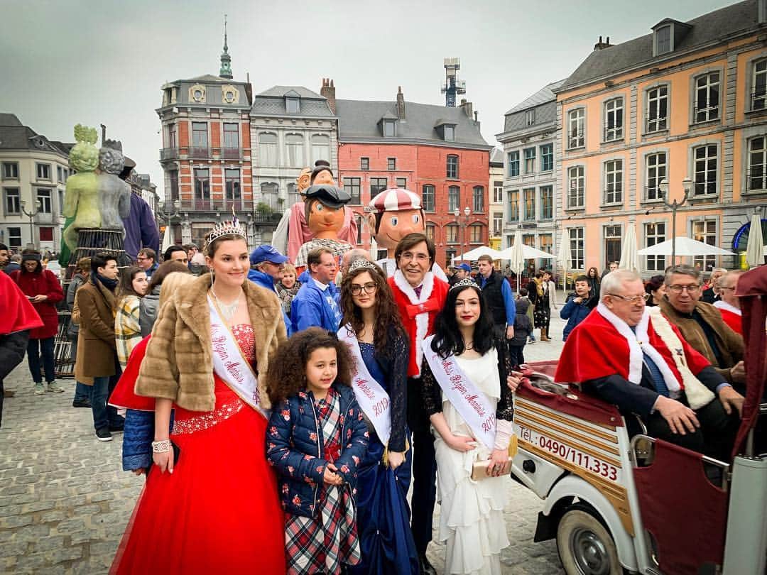エリオ・ディルポさんのインスタグラム写真 - (エリオ・ディルポInstagram)「Ducasse de Messines: départ du cortège inaugural. Bonne soirée à toutes et à tous ! #messines #ducasse #mons #instagood」3月24日 2時48分 - eliodirupo
