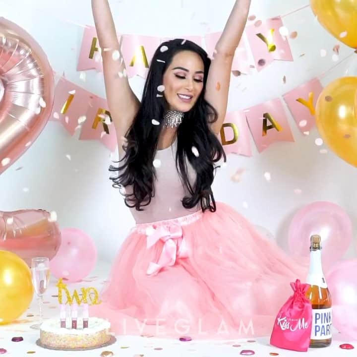 laurag_143のインスタグラム：「Today is our baby’s bday 😭🎂🎈 Our #LiveGlam liquid lippie club KissMe turns 2!! Going through the emotions today 😭 feeling extremely grateful!! 🙏🏼❤️ Thank you guys for all your love and support! Last year we were able to grow over 400%, were voted the best subscription box, and launched some exciting collabs. This year we have so so so much in store for you all!!! Hope you enjoy our most request colors debuting in our limited edition #bday casing 💄🎂Use code LG143 to receive a FREE lippie when signing up! ❤️ #liveglamfam #liveglam #laurag_143 #birthday」