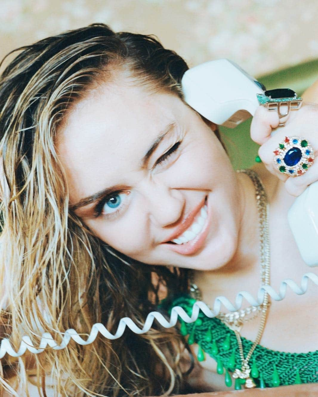 マイリー・サイラスさんのインスタグラム写真 - (マイリー・サイラスInstagram)「Call me maybe 📞」3月24日 3時08分 - mileycyrus