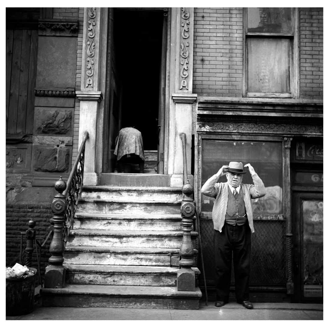 Magnum Photosさんのインスタグラム写真 - (Magnum PhotosInstagram)「From the archive: Lower East Side. New York City, USA. 1948. . © #ErichHartmann/#MagnumPhotos . #archive #NewYork #LowerEastSide」3月24日 3時00分 - magnumphotos