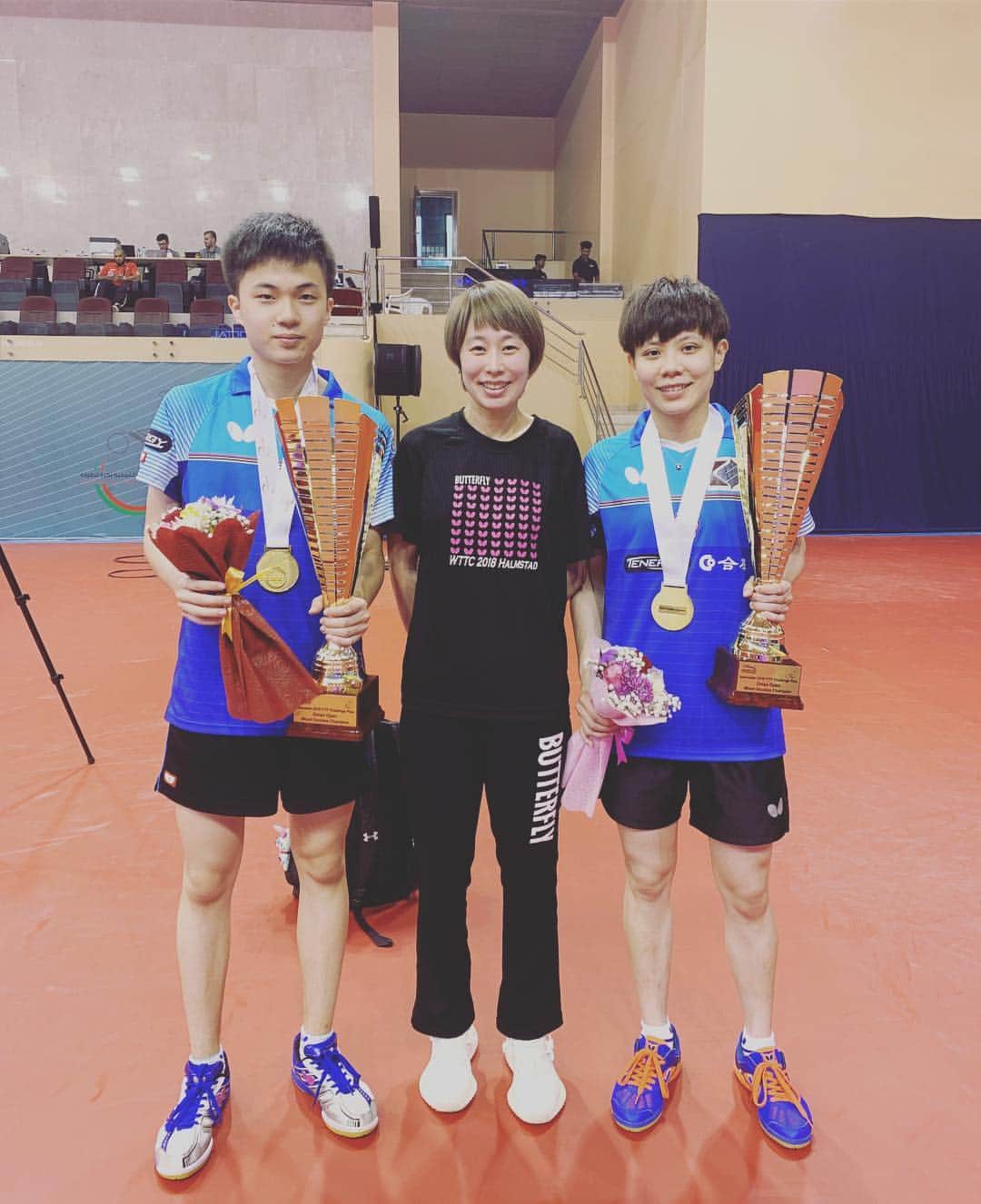 チョン・ジャーチーのインスタグラム：「#congratulations #omanopen #mixdouble #champion #keepfighting #womanssingle」