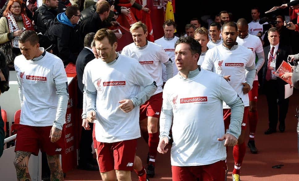 グレン・ジョンソンさんのインスタグラム写真 - (グレン・ジョンソンInstagram)「Great being back at Anfield! Loved it.... but dont think I will tomorrow! #liverpool #milan #winner #football #liverpoollegends #ynwa」3月24日 4時31分 - glenj8