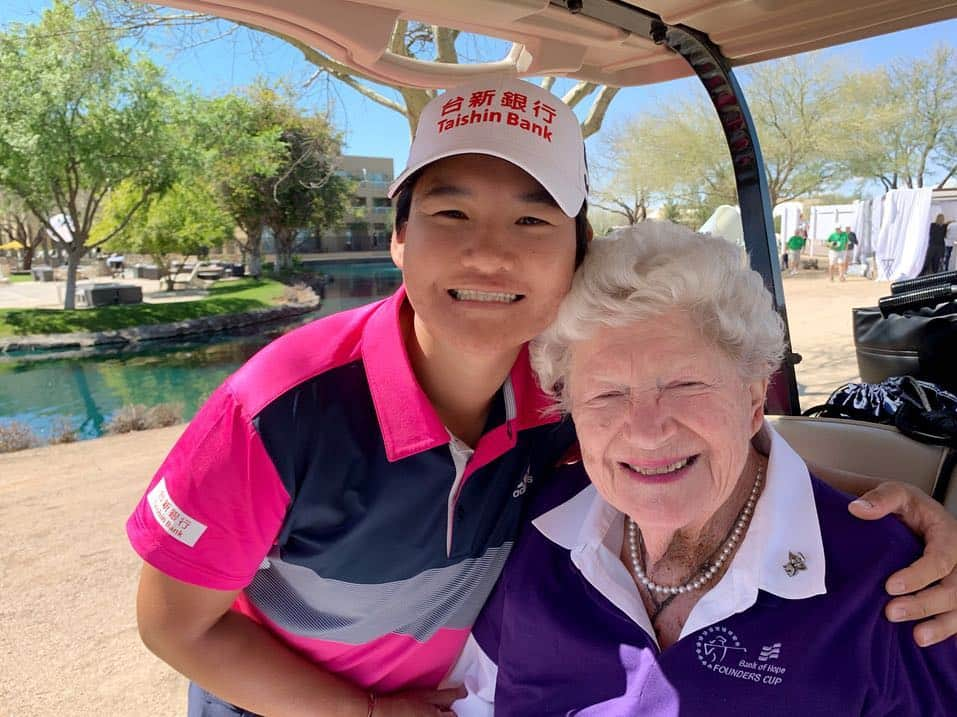 ヤニ・ツェンさんのインスタグラム写真 - (ヤニ・ツェンInstagram)「Hats off to lpga founders! Thank you so much for everything you done for lpga. I am so grateful to be part of it ! ❤️❤️❤️#driveon @lpga_tour @lpgafounders」3月24日 4時31分 - yanitseng