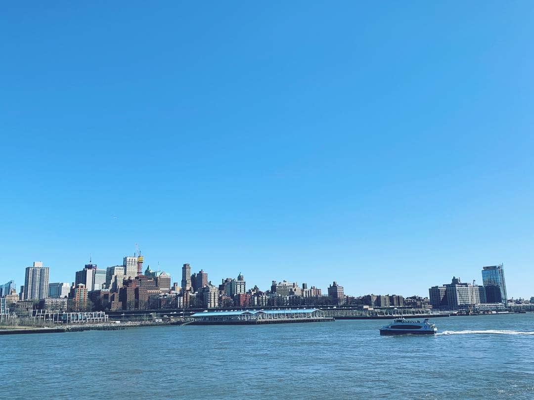 柳めぐみさんのインスタグラム写真 - (柳めぐみInstagram)「. . Brooklyn! 建物可愛い😍 . #NY #ニューヨーク #Brooklyn」3月24日 4時42分 - yanameguchan