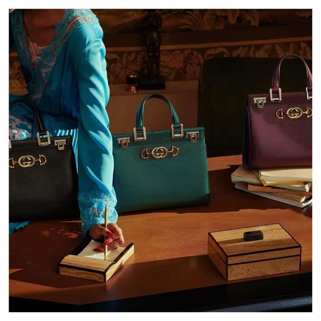 グッチさんのインスタグラム写真 - (グッチInstagram)「Designed by @alessandro_michele, a lineup of #GucciZumi leather top handle bags embellished with gold and silver toned hardware merging two distinctive codes into one symbol. Discover more through link in bio. #AlessandroMichele #GucciSS19」3月24日 5時00分 - gucci