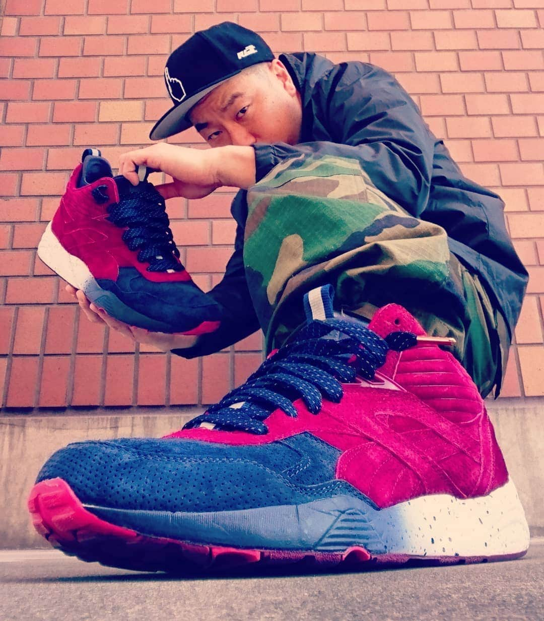 レイザーラモンRGさんのインスタグラム写真 - (レイザーラモンRGInstagram)「桜の季節ということで、2015年の Ronnie Fieg ×PUMA R698 Mid “SAKURA PACK”をどうぞ。  #キモ撮り #KIMODORI #r698mid #pumar698sakura」3月24日 11時53分 - rgrazorramon