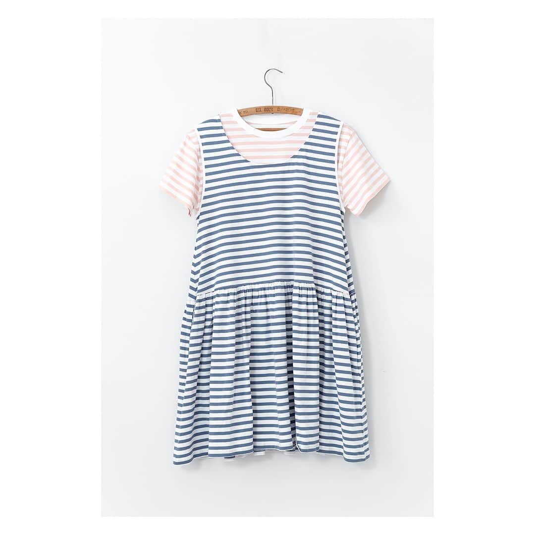 キャベジズ&ローゼズのインスタグラム：「The dynamic duo ❤ The Ella Dress in organic blue cotton stripes is the perfect choice for spring. Wear her on her own or with the Terrance pink stripe T-shirt coming soon #ss19 #springootd #blueandwhitestripes #pinkstripes #slowfashionstyle #cozyoutfit #organiccotton #organicjersey #cabbagesandroses #cabbagesandrosesfashion @christina_strutt @cabbagesandroses_shop」