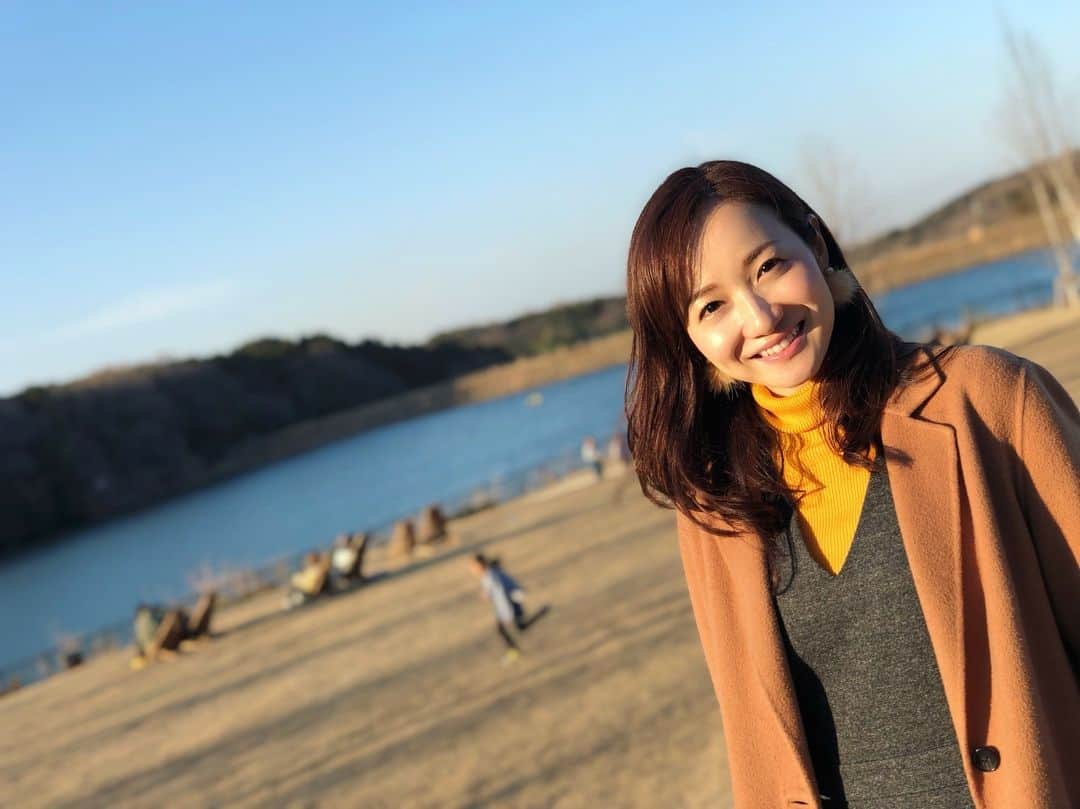 松原江里佳さんのインスタグラム写真 - (松原江里佳Instagram)「🚃 久しぶりに電車に揺られて遠出🍭 夕焼けの直前の写真が好き 🍓 FMヨコハマ 「COLORFUL KAWASAKI」  今日の18時15分からオンエア📻 では、お仕事行ってきます♡ #電車  #旅 #春  #スターダスト#フリーアナウンサー #dj #ラジオ #川崎 #横浜 #fmヨコハマ #colorfulkawasaki #キャッチコピー #広告 #pr」3月24日 6時43分 - erika_matsubara
