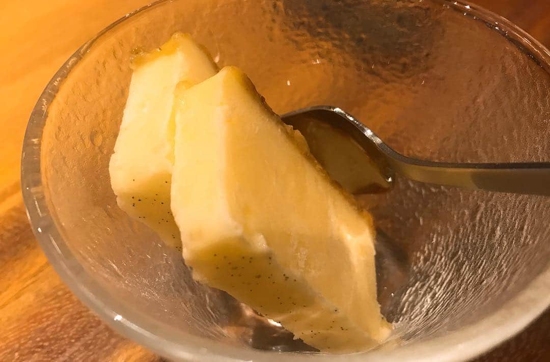 日下裕江さんのインスタグラム写真 - (日下裕江Instagram)「ラム肉が美味しいと評判の 🐑『ひつじ座』🐑 ラム肉が苦手だったオーナーが自ら北海道で牧場から作り育て上げた 国内産の臭みのない 拘りの部位を コースで出してくれる✨  臭み全く無いし、 さっぱりしてるから いくらでも食べれる♪ 本当美味しかった😋  お勧めです♡  @hitsuji_za  #ひつじ座 #ラム肉 #ジンギスカン #ラム焼肉 #羊 #美味しい」3月24日 7時21分 - hiroe___h