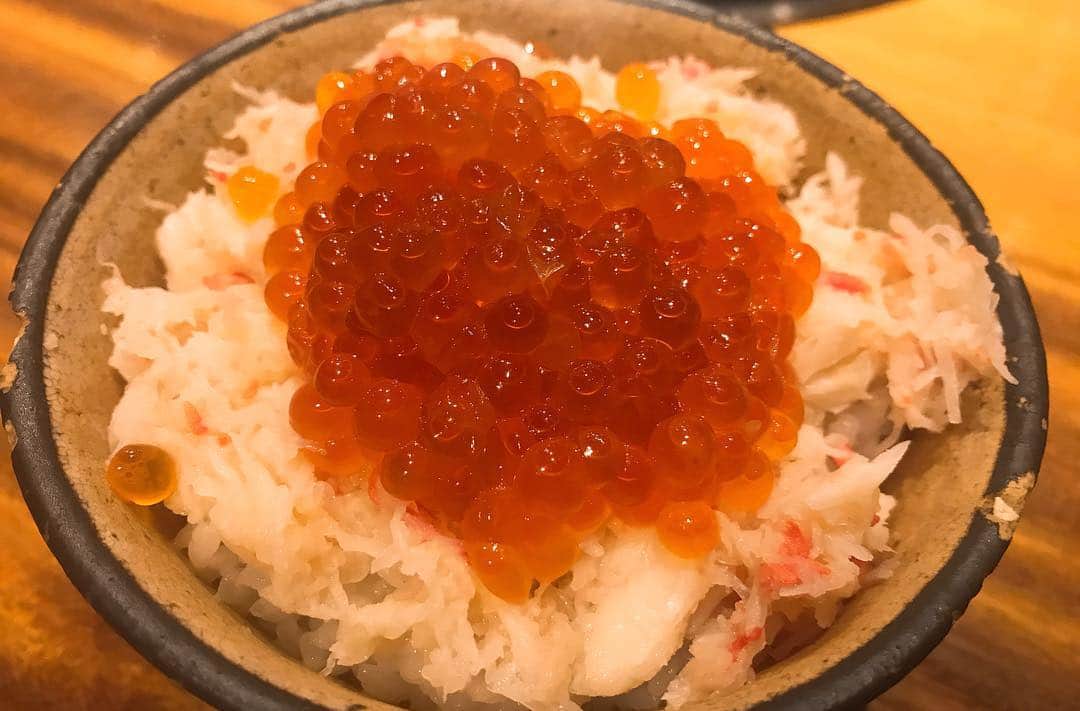 日下裕江さんのインスタグラム写真 - (日下裕江Instagram)「ラム肉が美味しいと評判の 🐑『ひつじ座』🐑 ラム肉が苦手だったオーナーが自ら北海道で牧場から作り育て上げた 国内産の臭みのない 拘りの部位を コースで出してくれる✨  臭み全く無いし、 さっぱりしてるから いくらでも食べれる♪ 本当美味しかった😋  お勧めです♡  @hitsuji_za  #ひつじ座 #ラム肉 #ジンギスカン #ラム焼肉 #羊 #美味しい」3月24日 7時21分 - hiroe___h