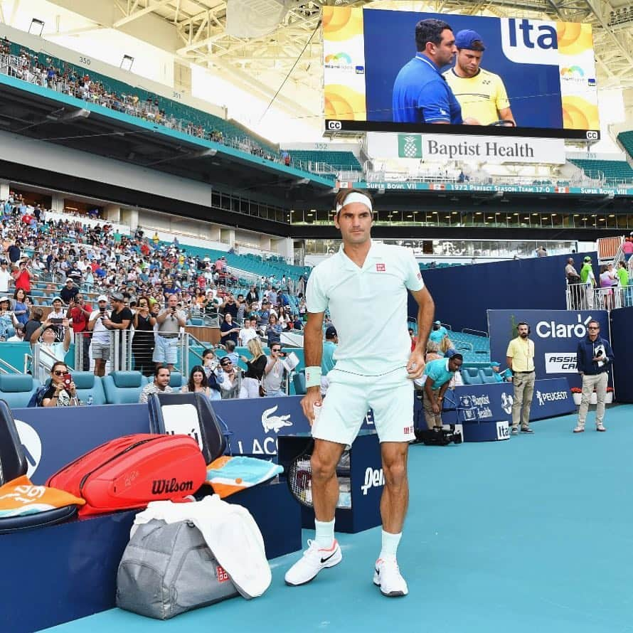 ATP World Tourさんのインスタグラム写真 - (ATP World TourInstagram)「Thoughts on @rogerfederer’s new kit? 🤔 #MiamiOpen」3月24日 7時18分 - atptour