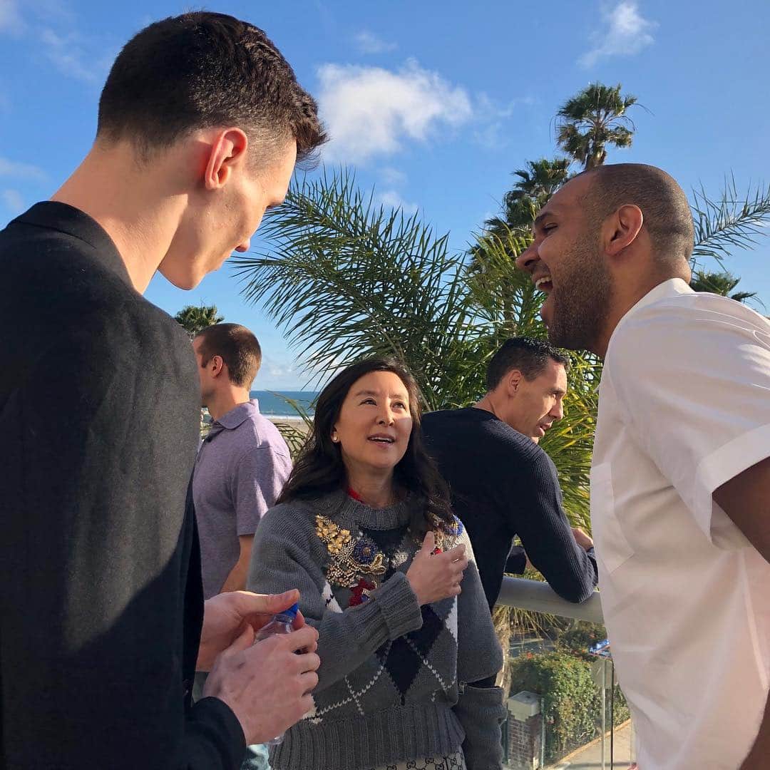 Brooklyn Netsさんのインスタグラム写真 - (Brooklyn NetsInstagram)「Thank you to Clara Wu Tsai for hosting a reception for our players and coaches while we were in Los Angeles!」3月24日 7時26分 - brooklynnets