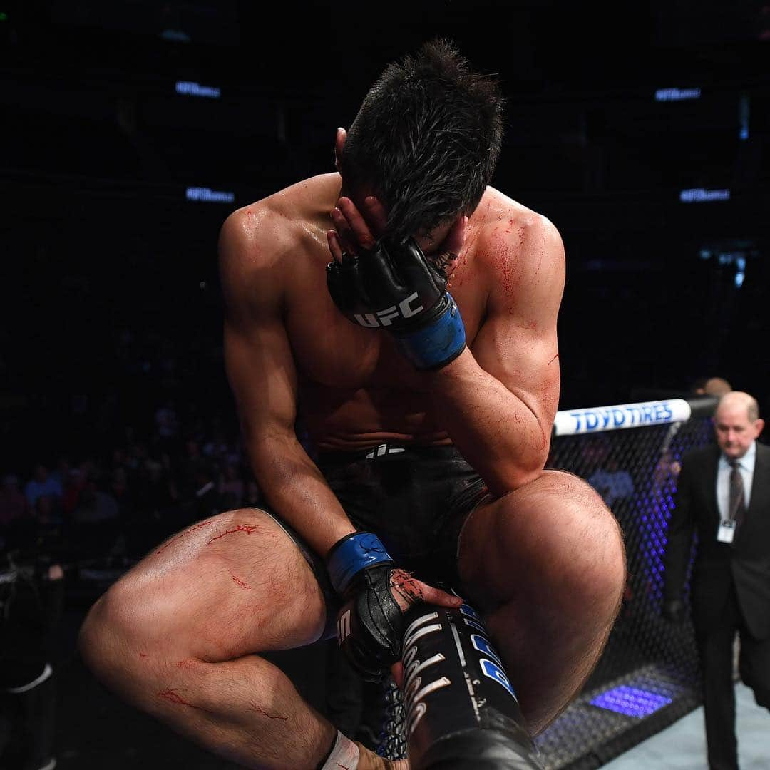 UFCさんのインスタグラム写真 - (UFCInstagram)「Pure joy.  @El_Guapo_MMA secures his first Octagon victory at #UFCNashville.」3月24日 7時36分 - ufc